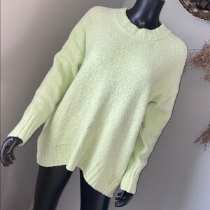 Old Navy Light Bright Green Women's Crew Neck Sweater